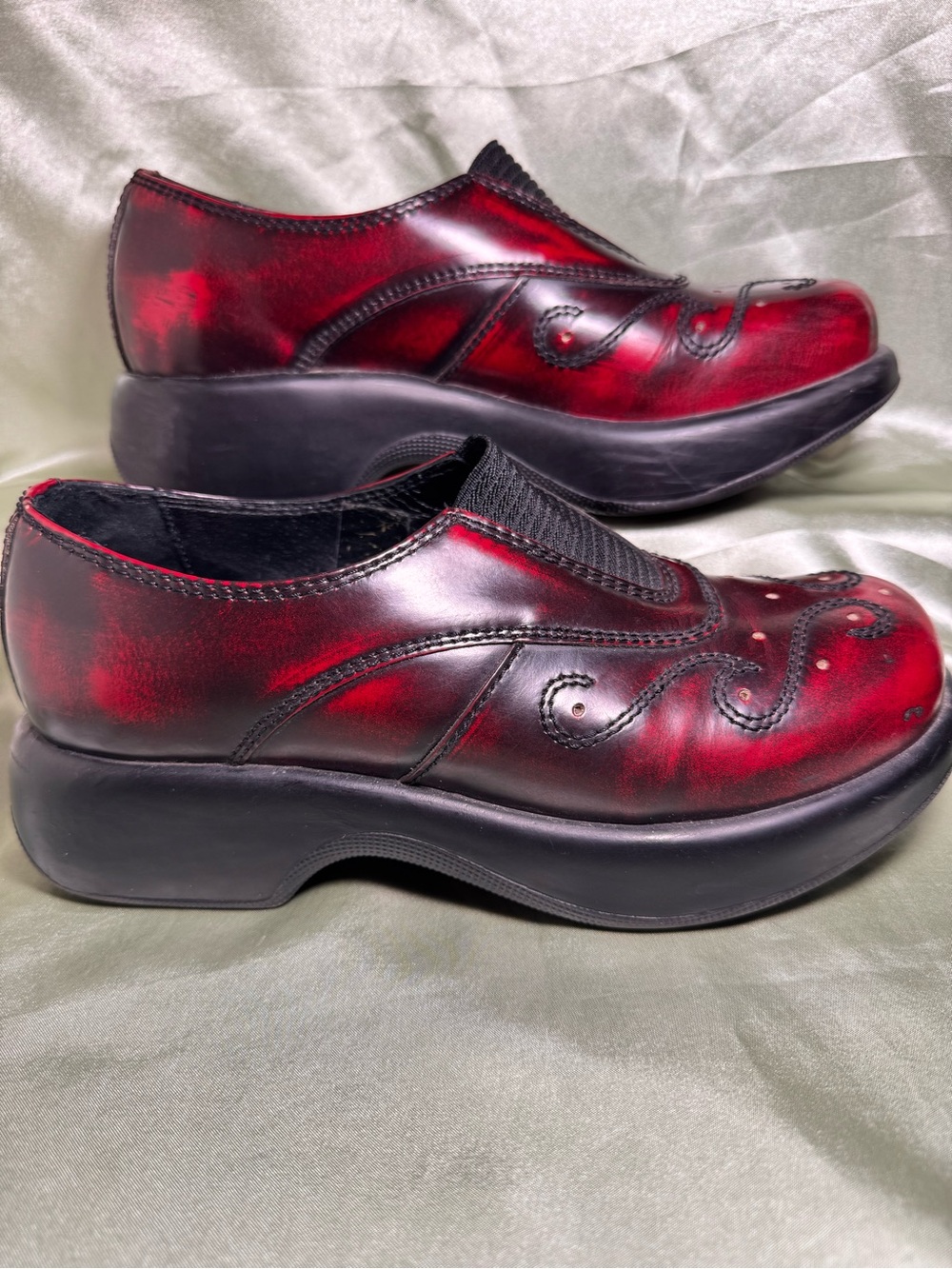 Dansko Professional Red Leather Embroidered Scroll Clogs EU 37 US 6.5-7